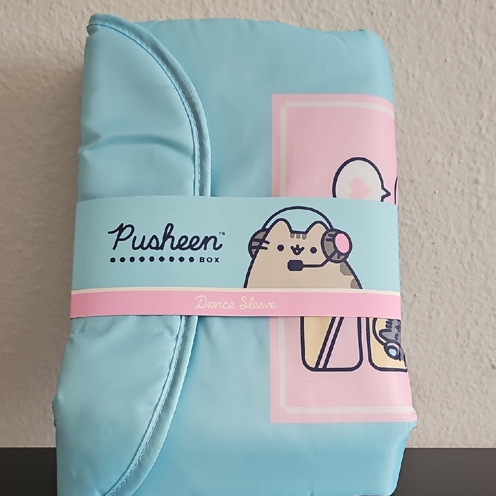 Pusheen Blue and Pink Gadget Sleeve